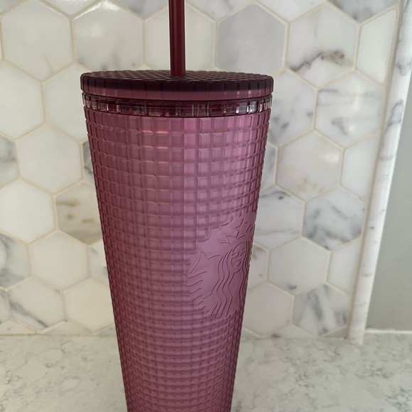 🎅 2/$30 Starbucks Fall 2023 Maroon Wine Soft Touch Grid 24oz Tumbler - Picture 4 of 7